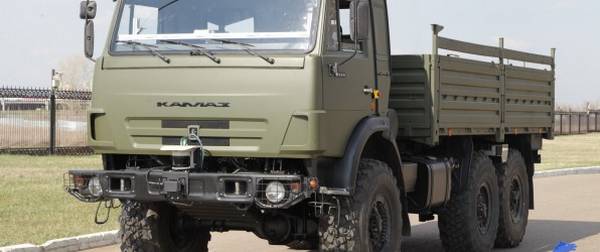 Начались испытания беспилотного грузовика КамАЗ - фото