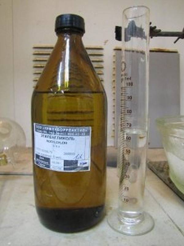 Этиленгликоль  двухатомный спирт для высококачественных антифризов - фото