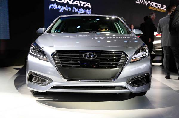 Появились новые подробности о Hyundai Sonata Hybrid с фото