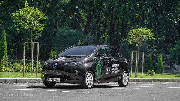 Renault Zoe 2015: электрический автомобиль с фото