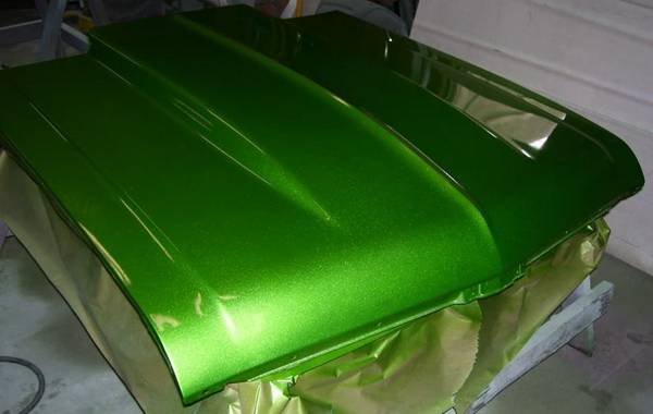 Особенности покраски кузова авто: зеленый металлик и прочие - фото